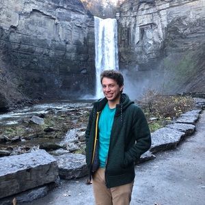 Meet your Posher, Karim